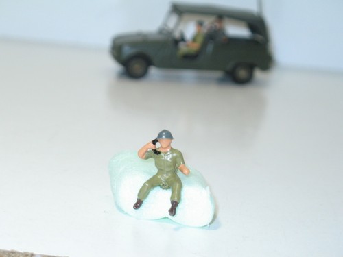 R08 dinky toys - r08, metal