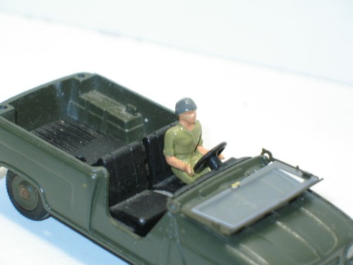 R13 dinky toys soldat - dinky,