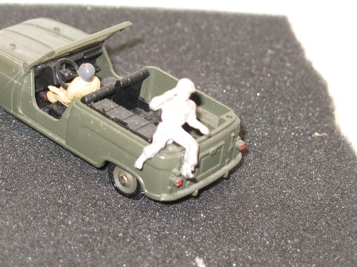 R08 dinky toys soldat - r08,,